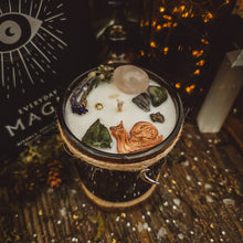 Load image into Gallery viewer, SWEET PEA & SOFT WOODS SCENTED | LIMITED EDITION CANDLE