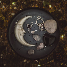 Load image into Gallery viewer, CLAVARA | LIMITED EDITION SPELL CANDLE
