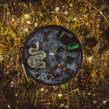 Load image into Gallery viewer, SERPENTISA | LIMITED EDITION SPELL CANDLE
