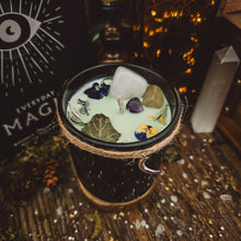 Load image into Gallery viewer, RIPENED FIG &amp; APPLE SCENTED | LIMITED EDITION CANDLE
